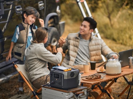 Portable Power Station for Camping >